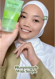 Simple Refreshing Facial Wash