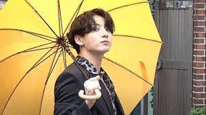 Temukan pin ini dan lainnya di orang paling ganteng di indonesia oleh orang paling. Daftar 10 Pria Paling Tampan Dunia 2020 Jungkook Bts Tergeser Dari Posisi Puncak Lifestyle Liputan6 Com