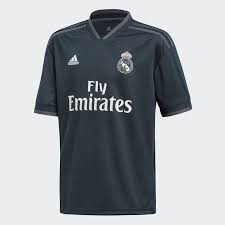 Download real madrid kits for dream league soccer and build up your team with luka modric, tony kroos, gareth bale, karim benzema the word real is spanish for royal. Real Madrid Away Jersey Champions League 2018 19 Youth