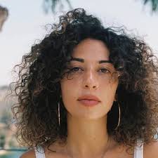 DAYDREAMING — Daisy