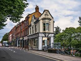 The travel to work area is much larger at 376,500. Norwich Kultur Und Kathedrale Pur Nordisch Info