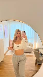 Nicole Dobrikov (@nicoledobrikov) • Threads, Say more