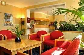Interesting place to explore in close proximity to the hotel are earls court exhibition centre, leighton house museum and. Premier Inn London Kensington Olympia Hotel London Overview