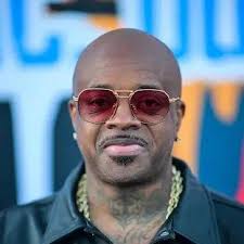 ⭐ Jeffrey Osborne, 74 years young, looking good King 👏 Born: March 9, 1948  (age 74 years), Providence, RI Spouse: Sheri Osborne