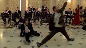 Scott Bradlee S Postmodern Jukebox All About That Bass 2015 European Cast Amazing Duet Max Pitruzzella And Thomas Blacharz Swingin Genova Straight Guys Dance Routines Dance Videos