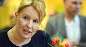 Endlich, muss man wohl sagen. Unterhalt Franziska Giffey Will Vater Von Trennungskindern Finanziell Entlasten