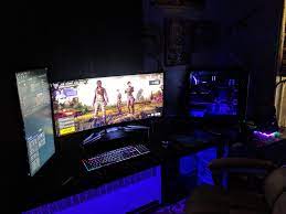 Pubg Laboratory Gaming Room Setup Computer Setup Gamer Room