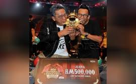 J Born Juara Muzikal Lawak Superstar