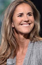 Karla Lovett's Instagram, Twitter & Facebook