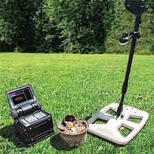 Every underground object has some level of surface effect on it which sometimes is so small for older and ordinary systems to detect. Nokta Golden King Dpr Plus Metal Detector