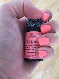 alessandro striplac kleur coral crush striplac nagellack manikure