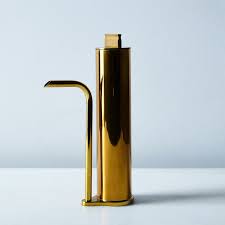 Brass Oil Decanter In 2021 Decanter Oils Leather Bar Stools