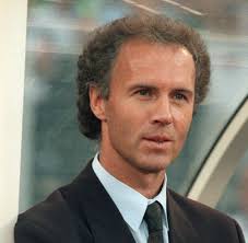 Explore franz beckenbauer net worth, birthday, age, height, weight, wiki, fact 2021! Wm 1990 Klinsmann Lief Wie Wild Umher Beckenbauer Machte Alle Zur Minna Welt