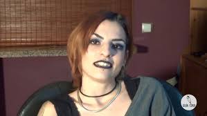 27 Imelda: long rasta, bald (+brows +xtra)