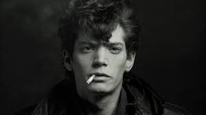 Look at the pictures" : rendez-vous intime avec Mapplethorpe