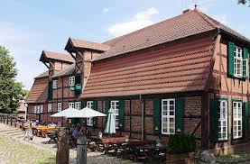 Auf dieser seite finden sie eine übersicht mit filialen von deutsche bank in teterow. Quermania Teterow Historische Stadt In Der Mecklenburgischen Schweiz Und Der Mecklenburgsichen Seenplatte Sehenswurdigkeiten Ausflugsziele Wochenendreise Und Urlaub In Deutschland
