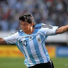 Colón vencía a banfield por 1 a 0 por un golazo del tucumano luis pulga rodríguez a los 36 minutos. El Pulga Rodriguez Ø¯Ø± ØªÙˆÛŒÛŒØªØ± Pero Que Viva El Escabio Pulga Rodriguez