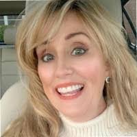 Carrie Menefee's Instagram, Twitter & Facebook