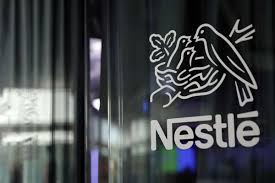 O que se sabe sobre a ação da Rússia pelo controle de ativos da Nestlé e da Auchan