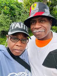 Nickeil Alexander-Walker had to show his cousin support, we love to see it  🙌