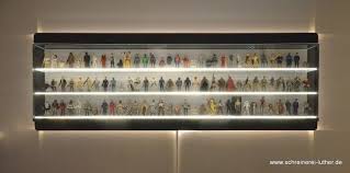 Custom Display Holds The Complete First Run Of Star Wars Toys Your Envy News Geek Com Estante Para Juguetes Repisa Para Juguetes Decoracion De Pared