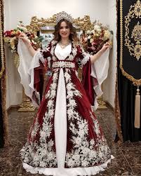 Dikis Evi Kaftan Bindalli In Instagram Gonderisi 24 May 2018 9 32oo Utc Muslim Prom Dress Dresses Turkish Wedding Dress