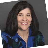 Lisa Mudd's Instagram, Twitter & Facebook