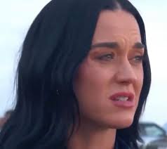 Reaction to a woman's achievement announcement