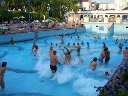 Baseny termalne w mezőkövesd na węgrzech. Wegry Baseny Termalne Niezbednik Jezykowy