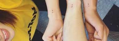 Selena gomez, who is an executive producer on the show, chronicled getting matching tattoos with the cast on her instagram stories. Selena Gomez And The 13 Reasons Why Cast Got Powerful Matching Tattoos