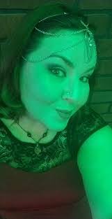 Diana Boles's Instagram, Twitter & Facebook