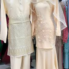Menggunakan aplikasi desain baju terbaik dan terbaru ini, kamu bisa merancang baju sendiri, download apk desain baju di ios dan pc, bisa offline juga. New Design Harga Baju Kurung Dan Jubah Terkini Facebook