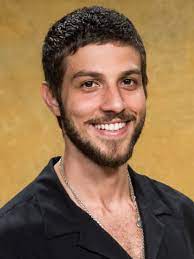 Chay e layra já tiveram a pequena maria, de apenas 1 ano, e agora terão a honra de descobrir como é criar um príncipe. Chay Suede Filmstarts De