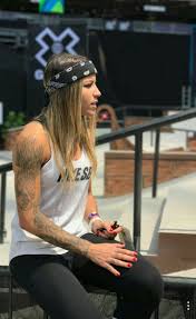Hours and hours of practice, days and weeks of dedication, preparing for a competition or recording a video part. Leticia Bufoni Sleeves Skateboard Photography Skater Girls Skate Style