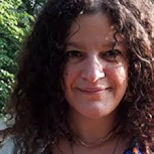 גבולות: ספרה של אליענה אלמוג הוא שילוב מצוין בין ניגודים