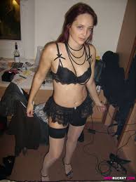 WifeBucket | Nude MILF in sexy lingerie