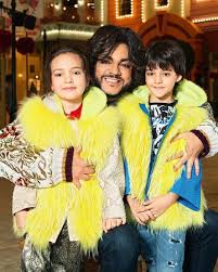 Ioane ioane ai murit ca milioane. Filip Kirkorov Testat Pentru Covid 19 A Fost Nevoie De O Picatura De Sange Seamana Cu Un Test De Sarcina