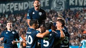 En vivo: con el objetivo de subirse a lo más alto, el sorprendente Independiente Rivadavia choca con Belgrano en Mendoza