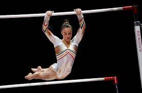 Wereldkampioene derwael won met 15,000 punten, vaelen moest met 13,633 punten ook de hongaarse zsofia kovacs (14.266) voor laten gaan. Alleen Qatarezen Niet Wild Van Derwael Belgische Bereikt Drie Finales Op Wk Artistieke Gymnastiek De Morgen