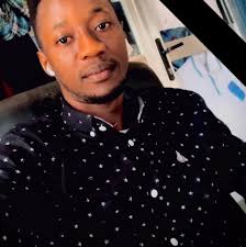 Barcelona president Laporta now chanting with the fans, as Jijantes shows!  ❤️💙🎶🎶