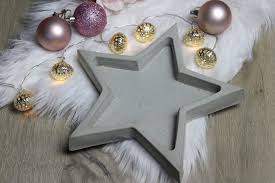 Roombeez » überrasche deine lieben mit individuellen weihnachtskarten weihnachtskarten aus papier basteln klassisch edel ausgefallen.du kannst sie ganz einfach aus einem bogen fester bastelpappe selber machen: Diy Betonschale Stern In Wenigen Schritten Selber Machen Weihnachten