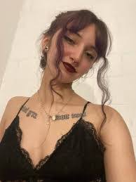 Noshaba Khan's Instagram, Twitter & Facebook