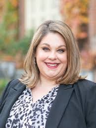 Amber Flores's Instagram, Twitter & Facebook