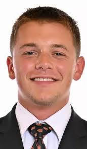 Sam Moore's Instagram, Twitter & Facebook