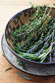 Cuisiner Avec Les Herbes De Provence Nos Idees Recettes Herbes De Cuisine Herbes De Provence Herbes Aromatiques