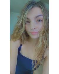 Alyssa Derosier's Instagram, Twitter & Facebook