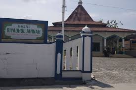 Bank perkreditan rakyat (bpr) kerap kali mengadakan produk perbankan. Sertifikat Tanah Dijaminkan Dan Tak Mampu Bayar Utang Masjid Ini Dalam Pengawasan Bank Halaman All Kompas Com