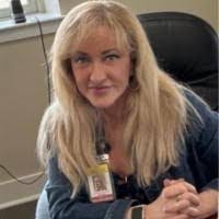 Ann Botros's Instagram, Twitter & Facebook