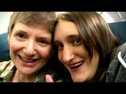 Beth Beswick's Instagram, Twitter & Facebook