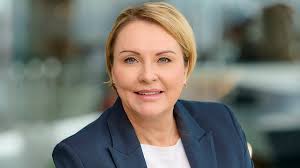 AI adoption among desk workers surges 233% in six months, Salesforce  reports